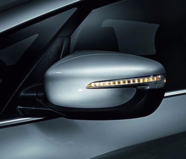 Kia Carens Gallery