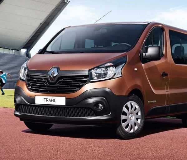 New Renault Trafic Passenger Gallery