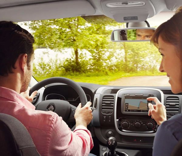 New Renault Trafic Passenger Gallery