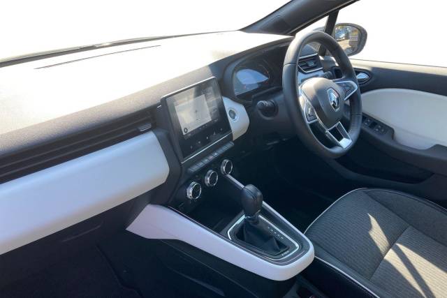 2022 Renault Clio 1.6 E-TECH Hybrid 140 S Edition 5dr Auto