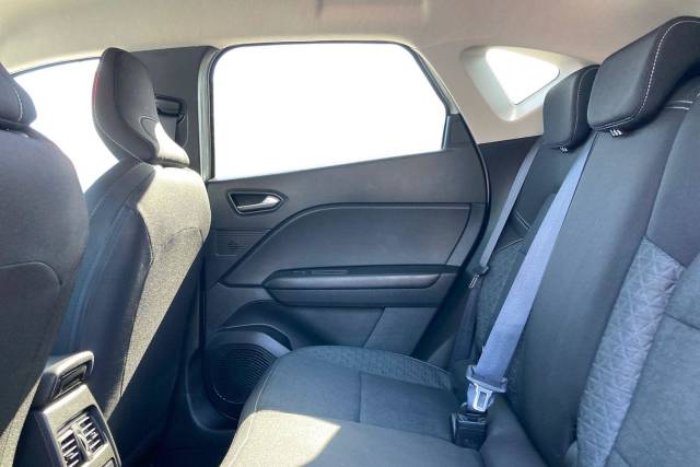 2022 Renault Captur 1.3 TCE 140 Iconic Edition 5dr EDC