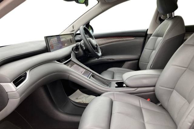 2025 MG Im6 0.0 300kW Long Range 100kWh 5dr Auto