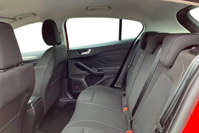 2024 Ford Focus 1.0 EcoBoost Hybrid mHEV Titanium 5dr
