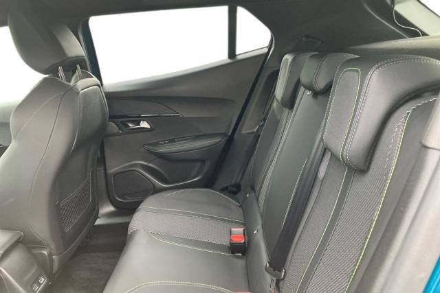 2025 Peugeot e-2008 0.0 115kW GT 54kWh 5dr Auto