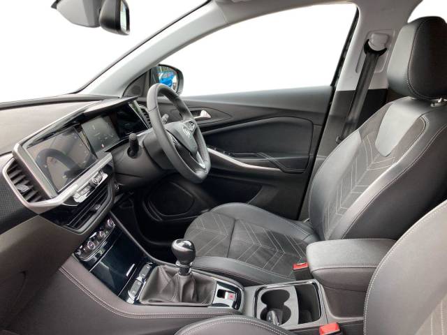 2024 Vauxhall Grandland 1.2 Turbo Ultimate 5dr