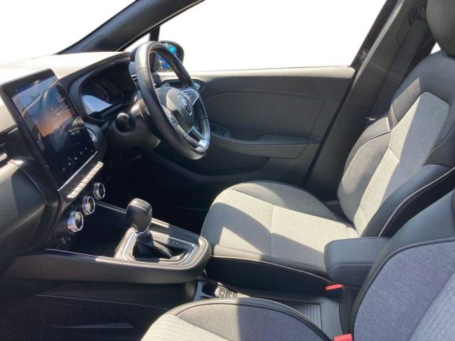 2022 Renault Clio 1.6 E-TECH Hybrid 140 Lutecia SE 5dr Auto