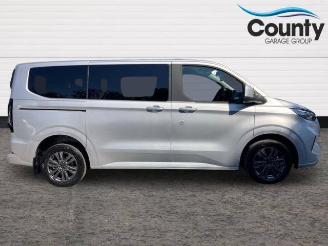 2026 Ford Tourneo Custom 2.0 EcoBlue 136ps H1 Titanium 8 seater Auto