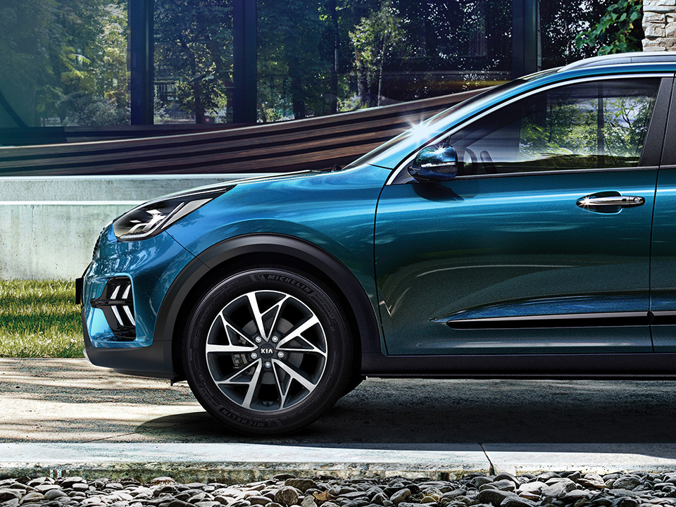New Kia Niro Self Charging Gallery