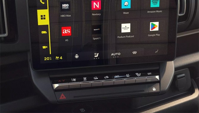 NEW RENAULT TRAFIC VAN E-TECH - Interior