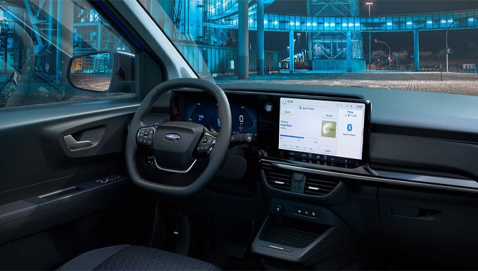 Ford E-Transit Courier - 