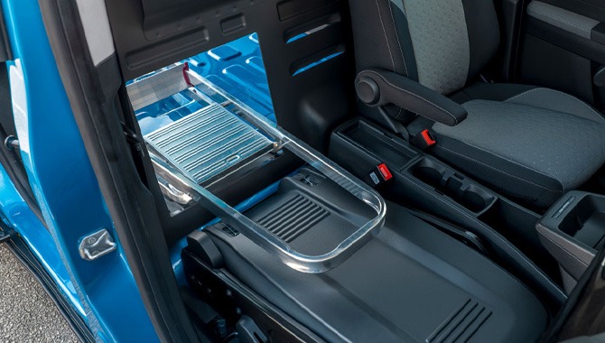 Ford E-Transit Courier - 